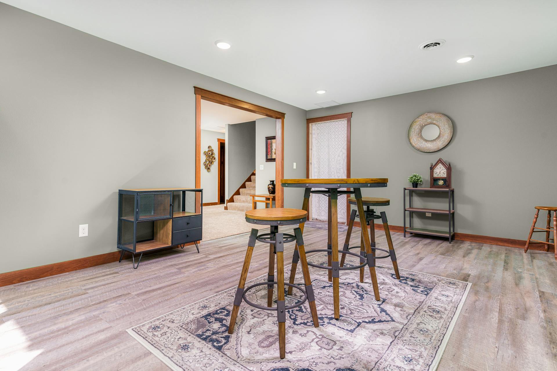 The Difference Between OEM and ODM in Furniture Manufacturing