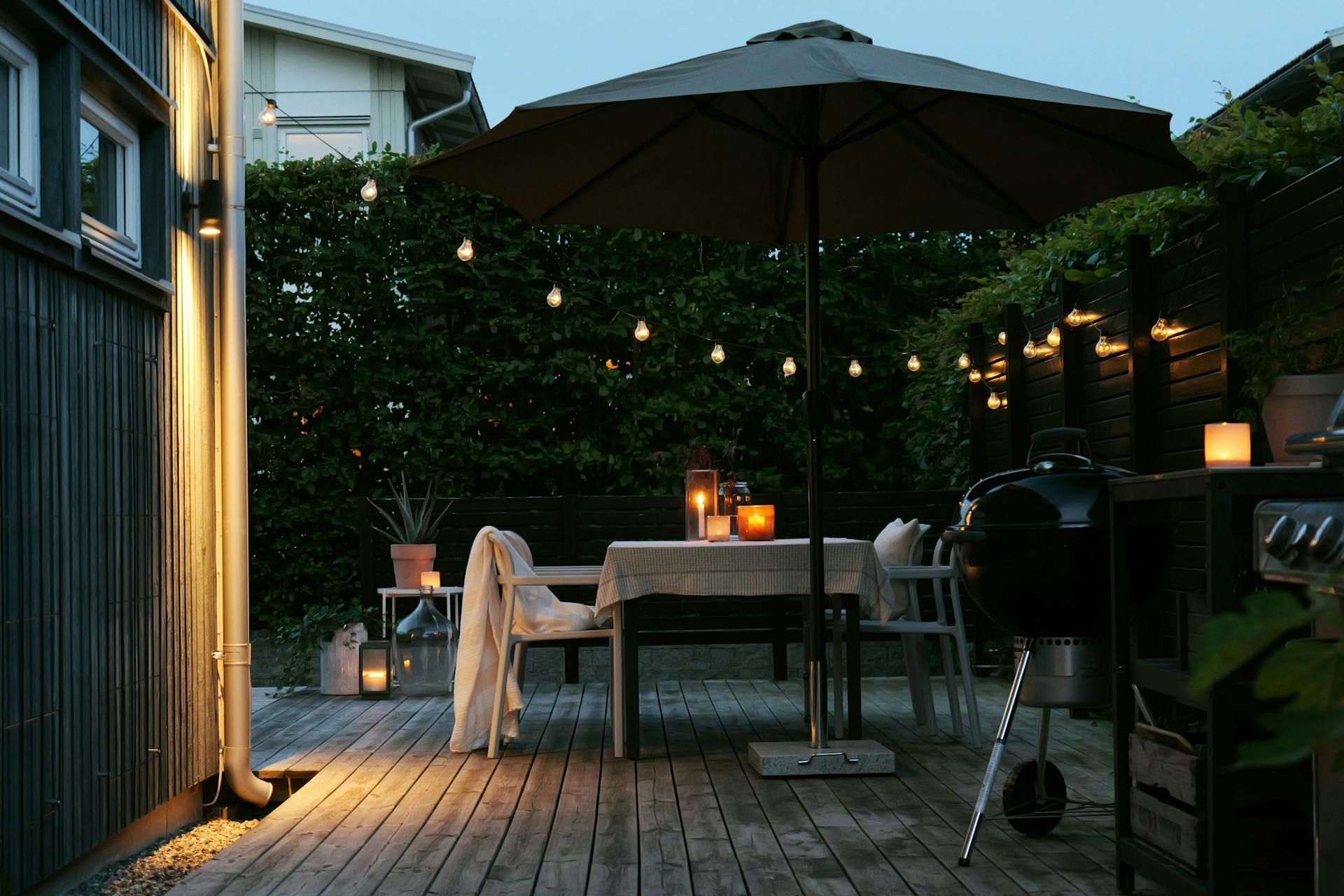 How Furniture Factories Maintain Consistent Quality