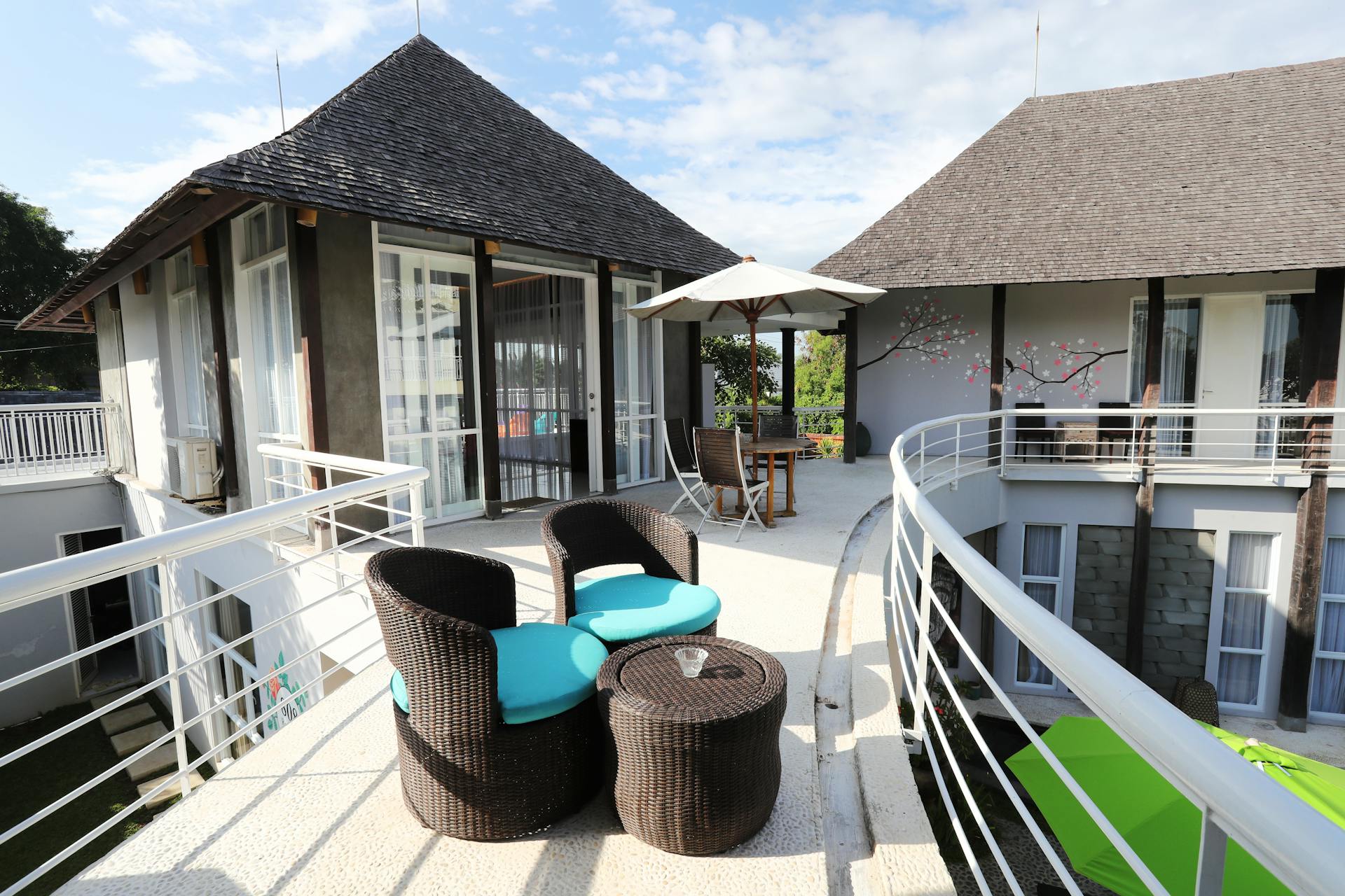 How Custom Furniture Manufacturing Works for B2B Clients