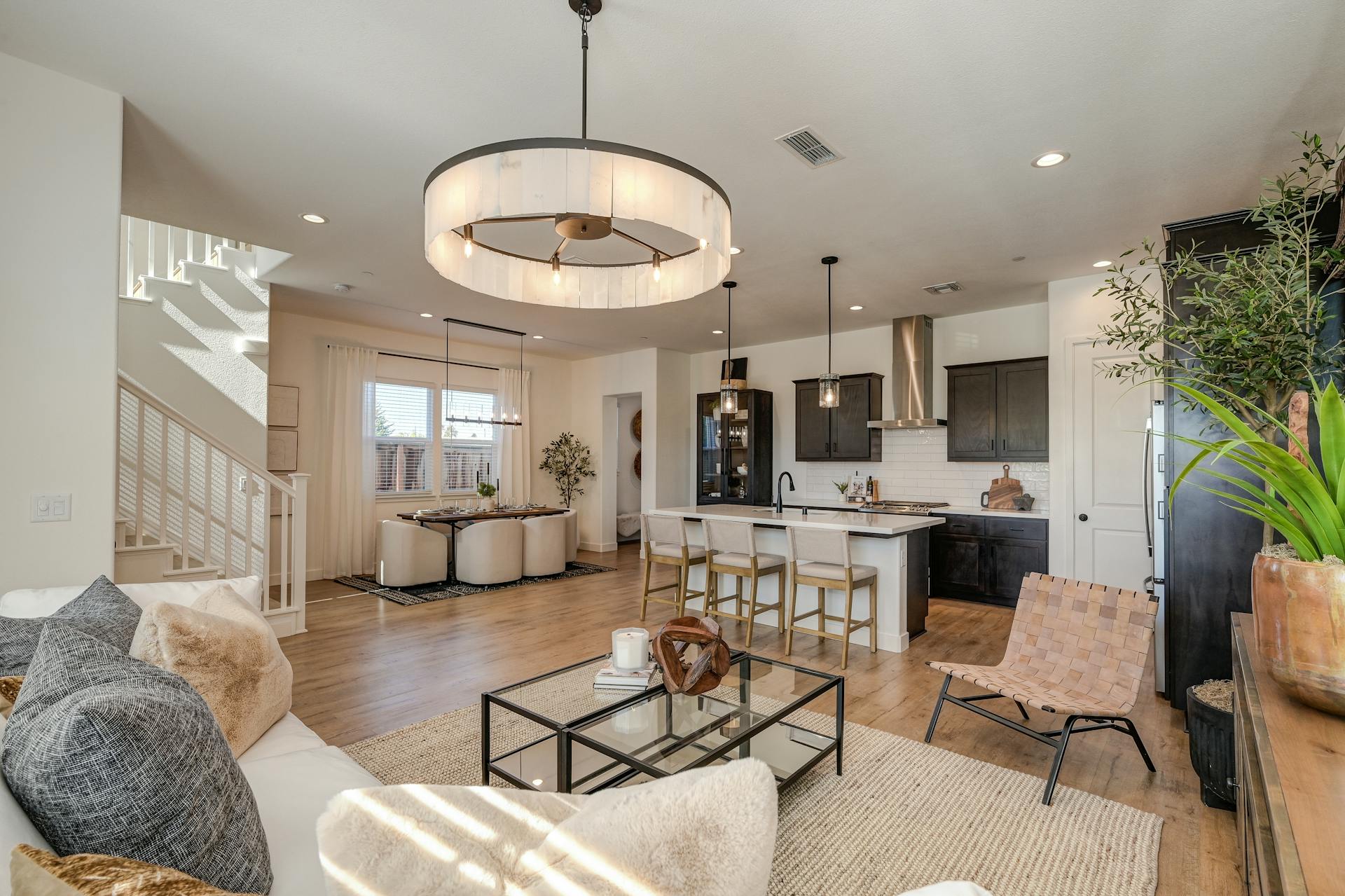 pexels-stephen-leonardi-587681991-34622752