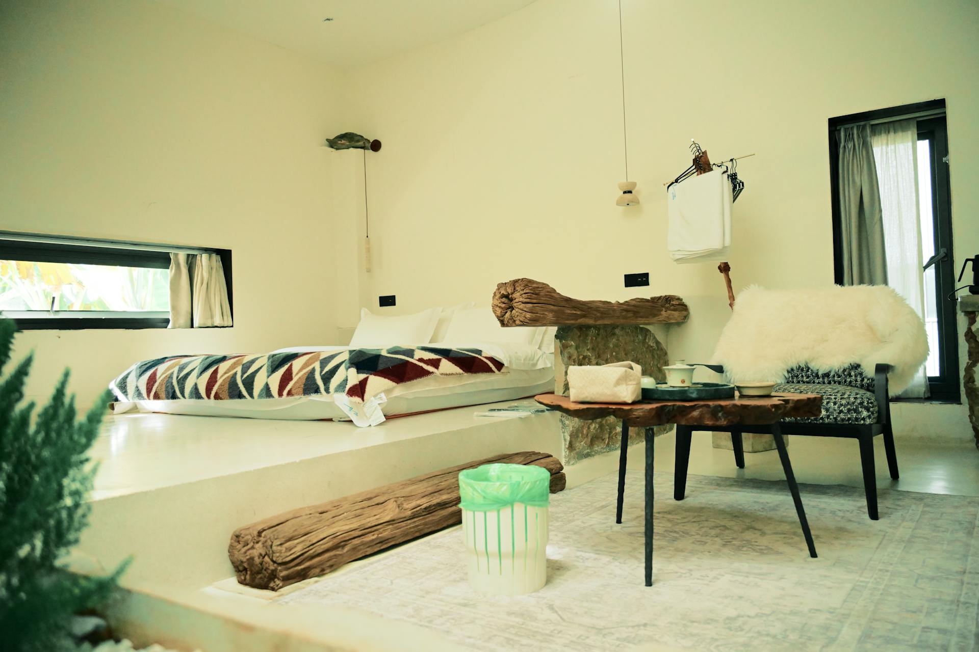 pexels-yun-zhu-2157767250-35079762